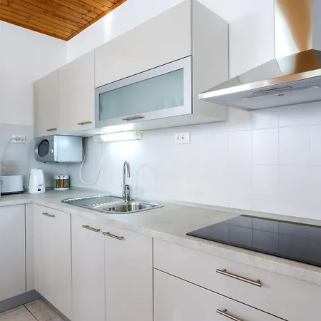 Nyaraló In Mit Privatem Pool By Interhome