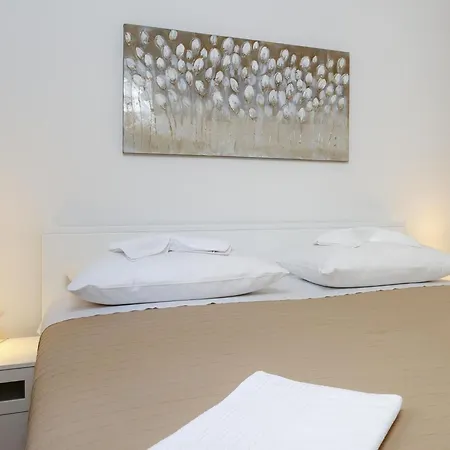 Nyaraló In Mit Privatem Pool By Interhome