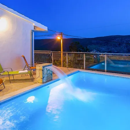 In Mit Privatem Pool By Interhome * Srinjine